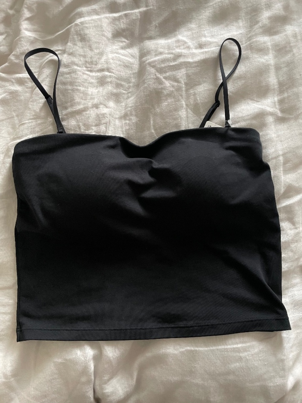 NWT Uniqlo AIRism cropped tube top with built-in bra and removable straps